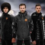 Un'immagine della campagna pubblicitaria della linea d'abbigliamento Columbia per il Manchester United