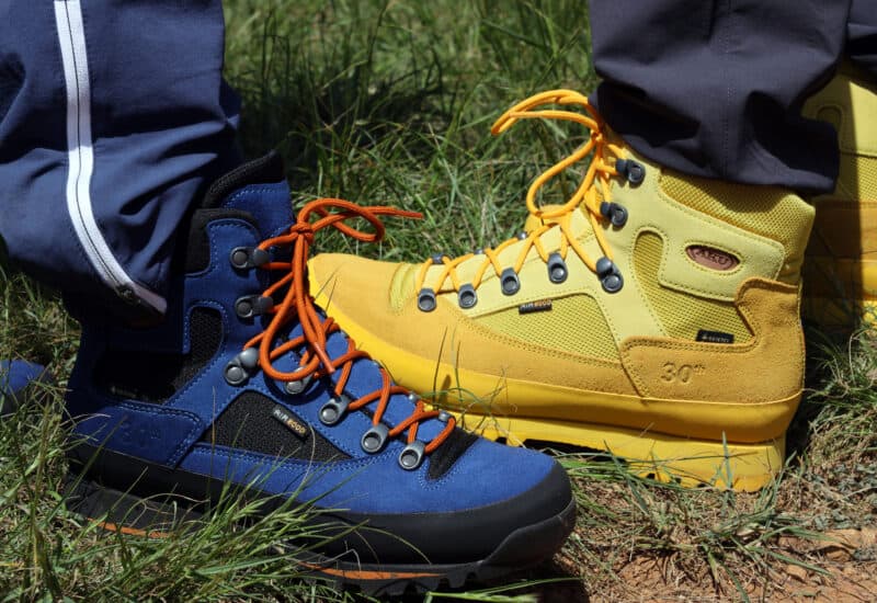 Aku Conero 30 Gtx nella versione blu "ambiente" e giallo "Vibram".